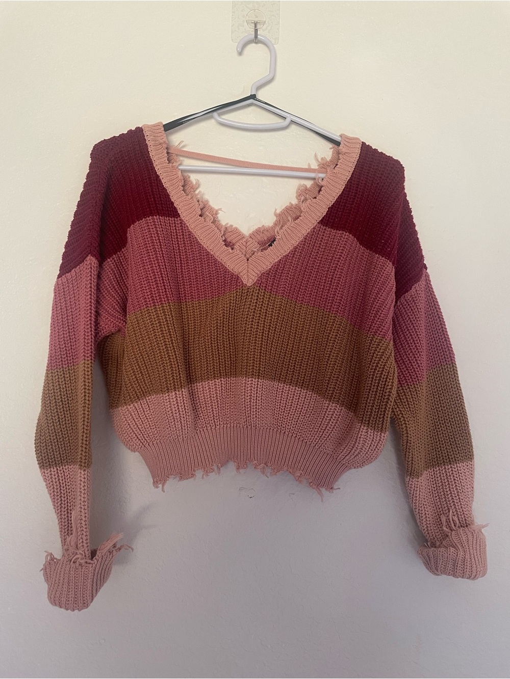 Multicolor distressed hem cropped sweater